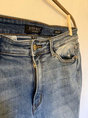 Judy Blue Dad Jeans Size 11 Light Wash Distressed High Rise Straight Leg Denim